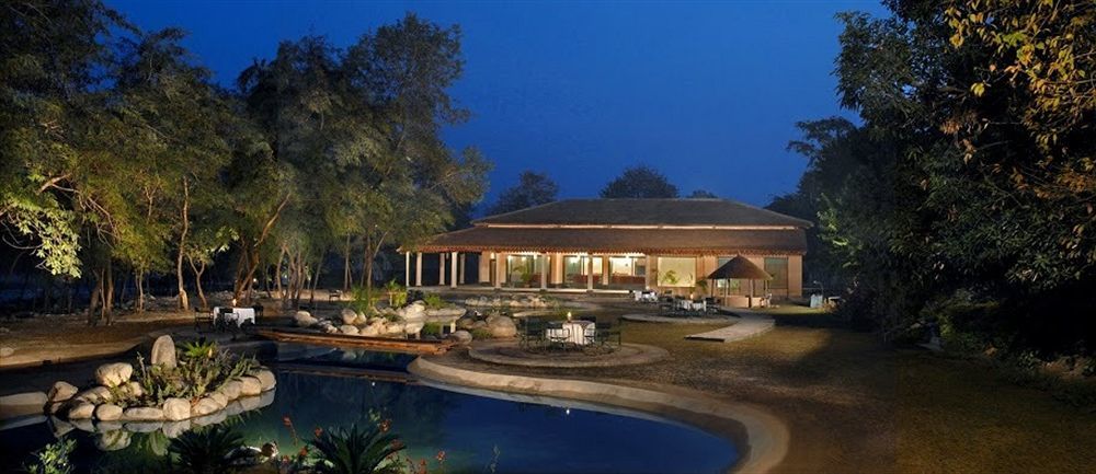 The Riverview Retreat Corbett By Leisure Hotels Garjia Exterior photo