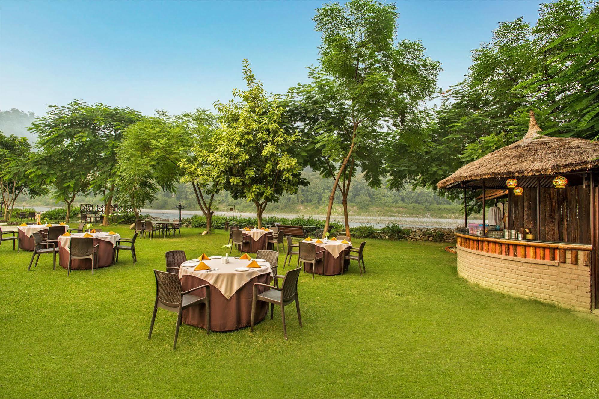 The Riverview Retreat Corbett By Leisure Hotels Garjia Exterior photo