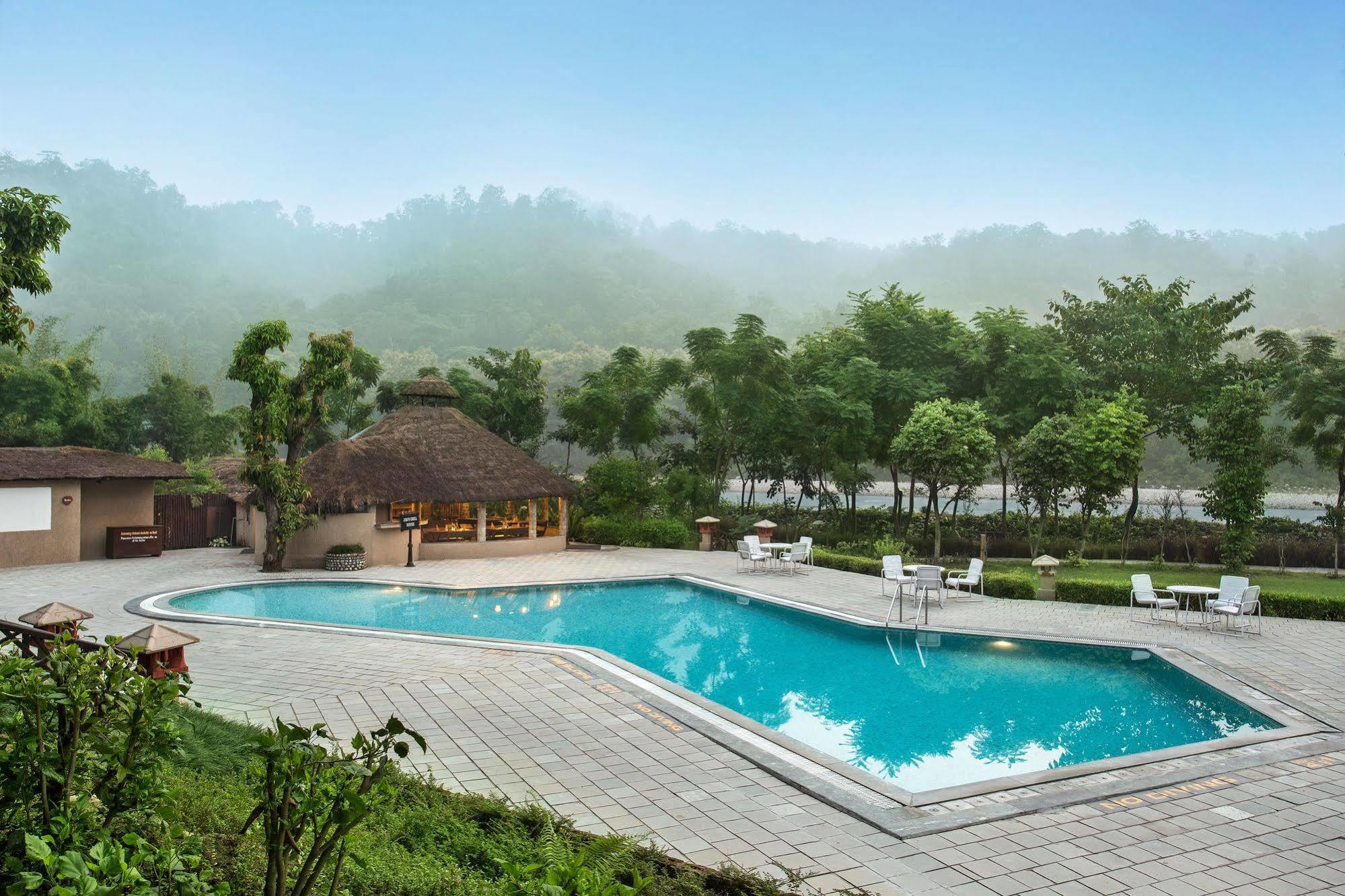 The Riverview Retreat Corbett By Leisure Hotels Garjia Exterior photo